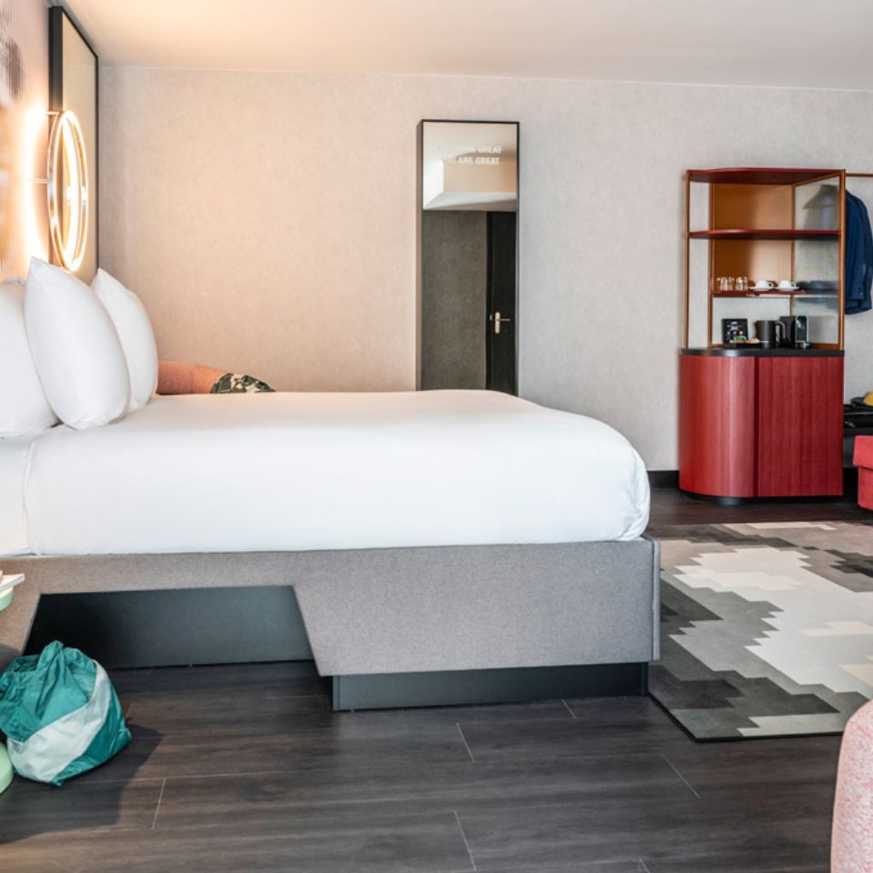 TRIBE Comfort Suite Family room